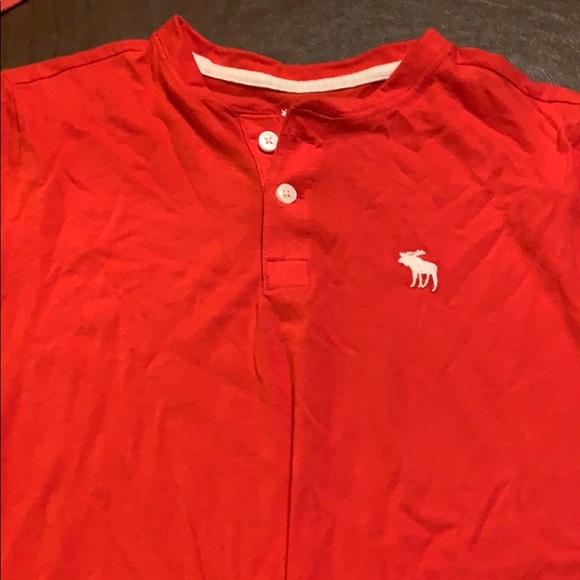 (2) Boys Abercrombie T Shirts - Picture 1 of 4